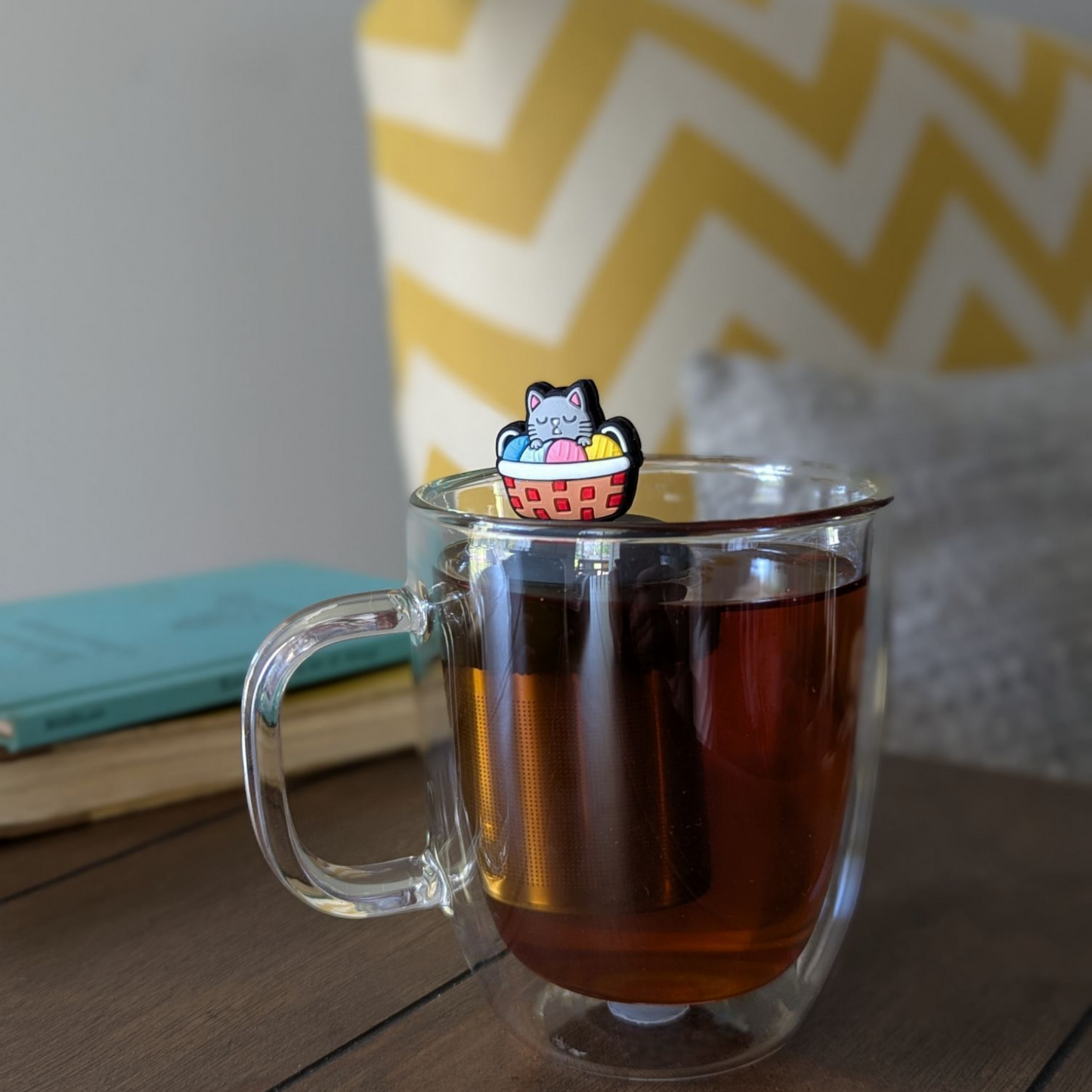Cat Knitting Yarn Floating Tea Steeper
