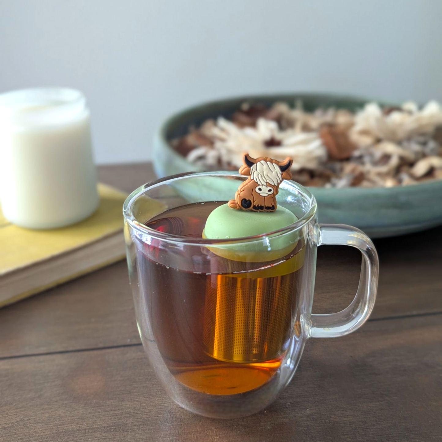 2D Highland Cow Floating Tea Steeper