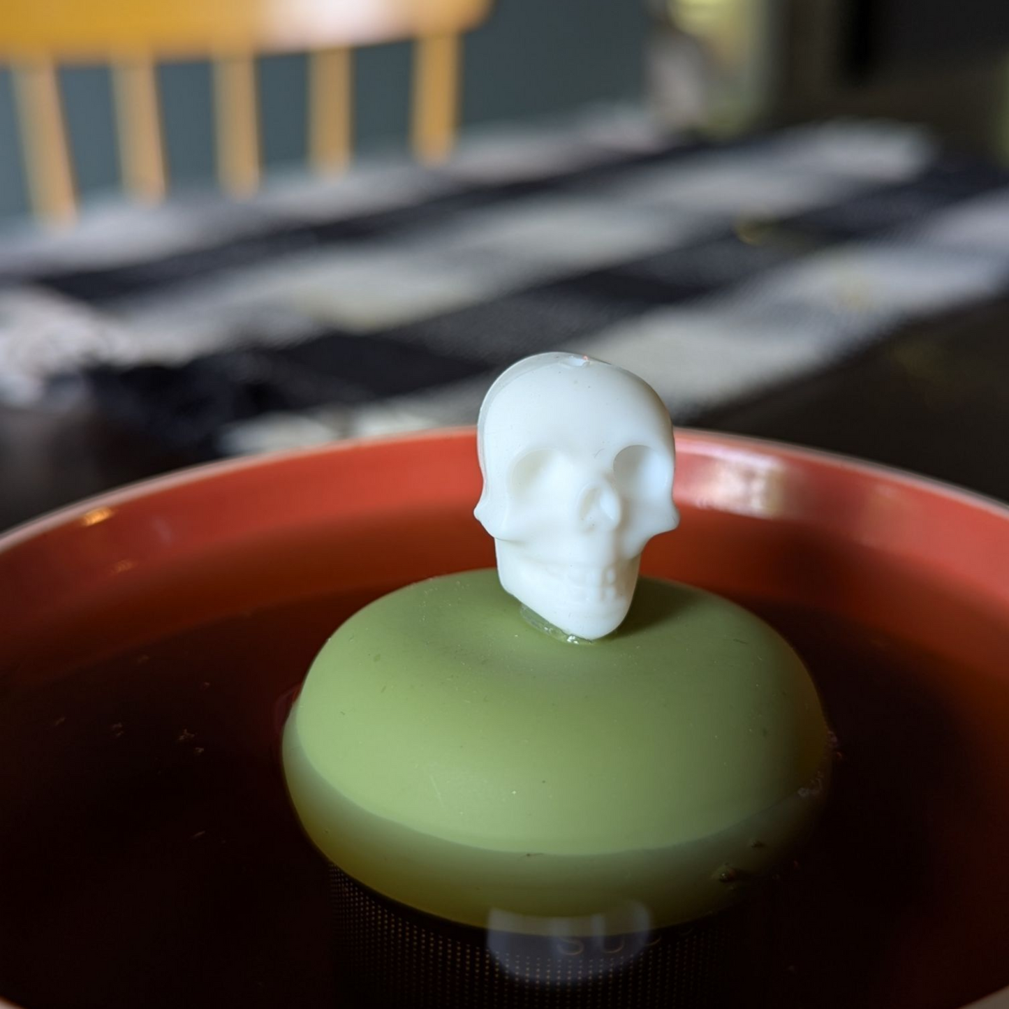 White Skull Floating Tea Steeper