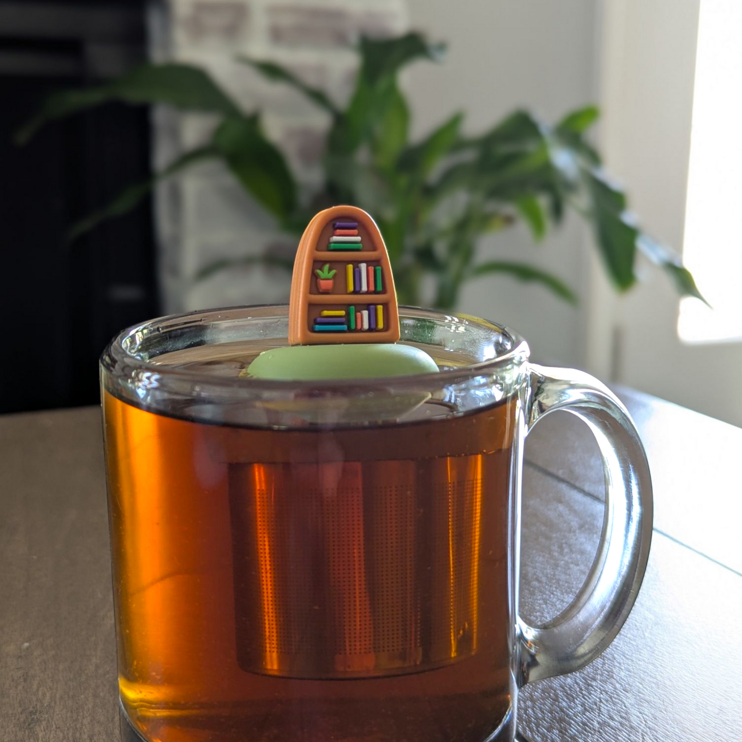 Plant Bookshelf Floating Tea Steeper
