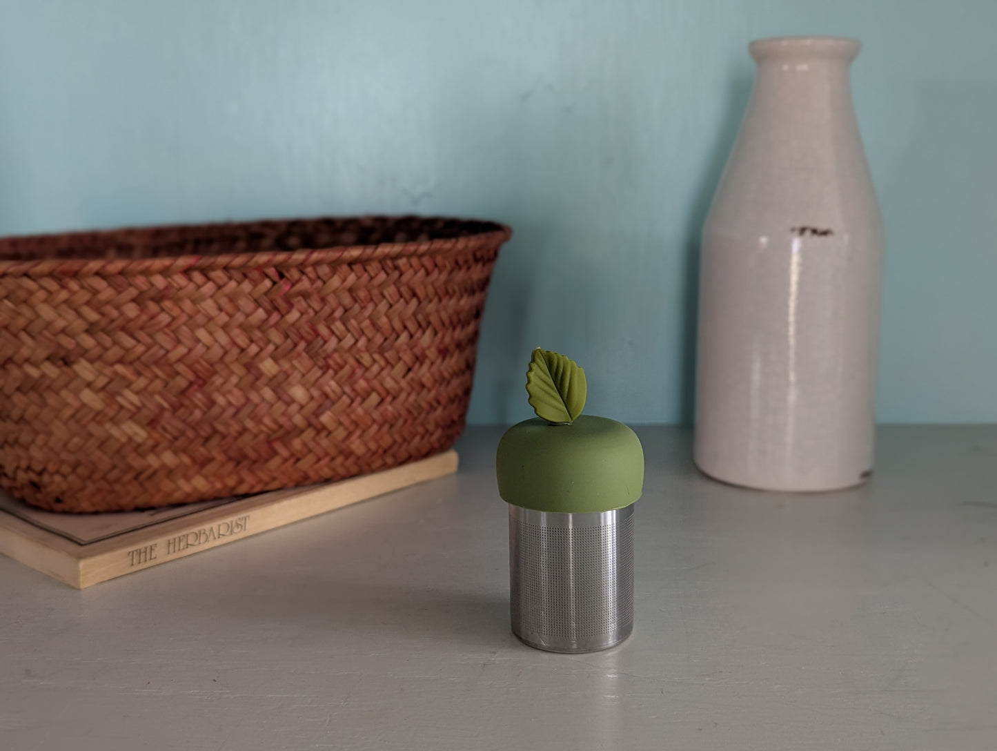 Earth Green Leaf Floating Tea Steeper I Green Base