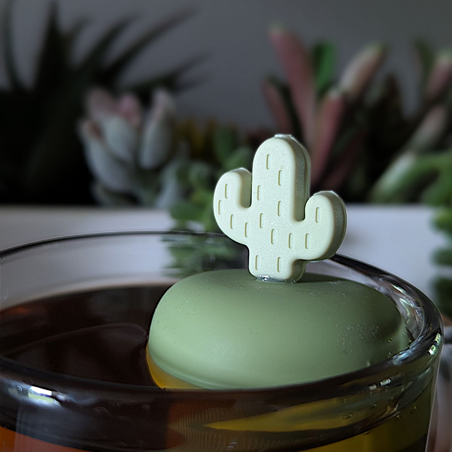 Earth Green Saguaro Cactus Floating Tea Steeper I Green Base