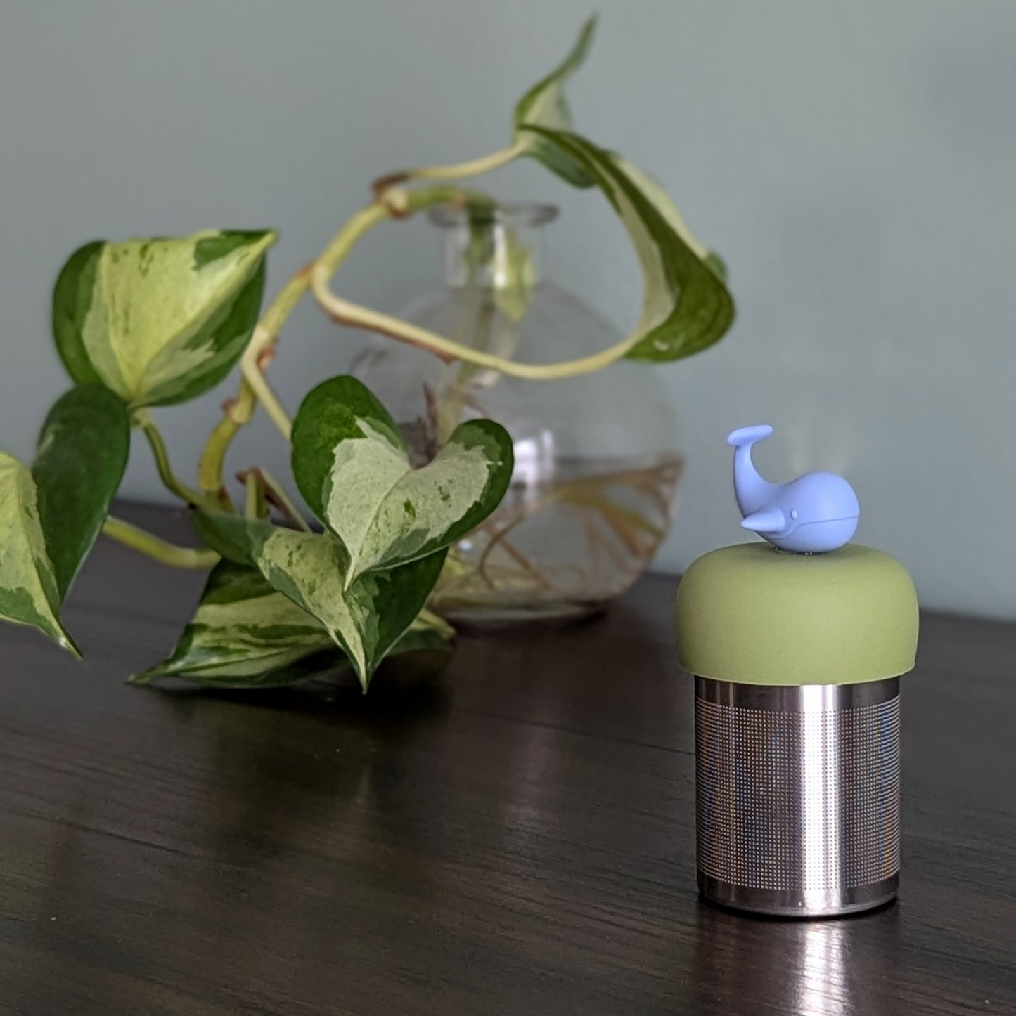 Ocean Blue Whale Floating Tea Steeper