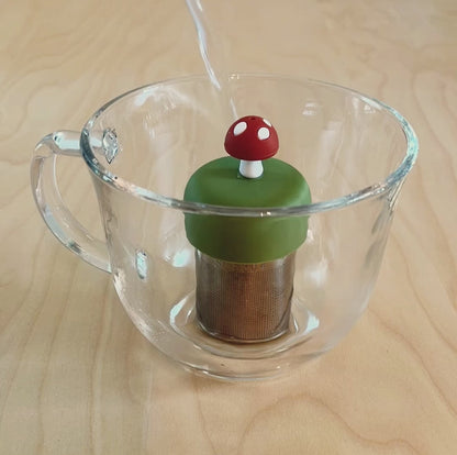 Chestnut Brown Mushroom Floating Tea Steeper I Green Base