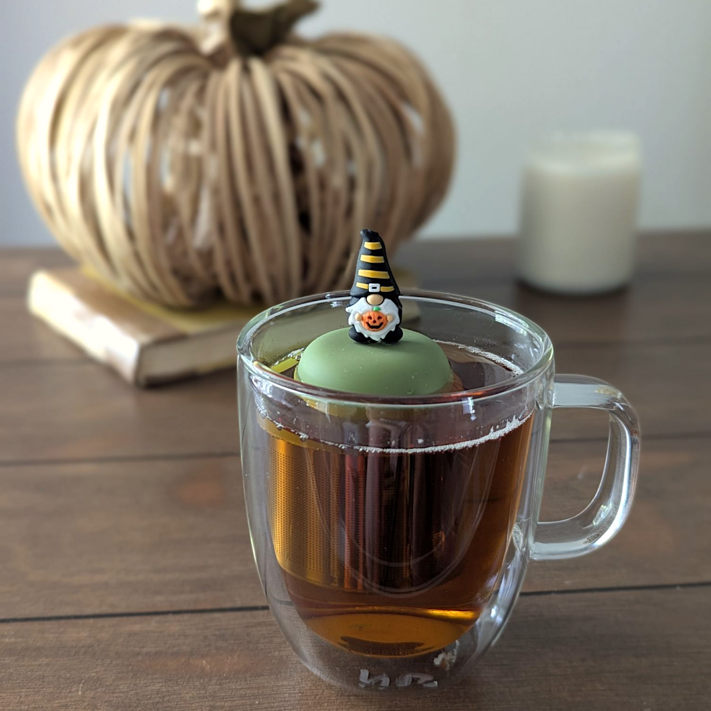 Jack-o'-lantern Gnome Floating Tea Steeper