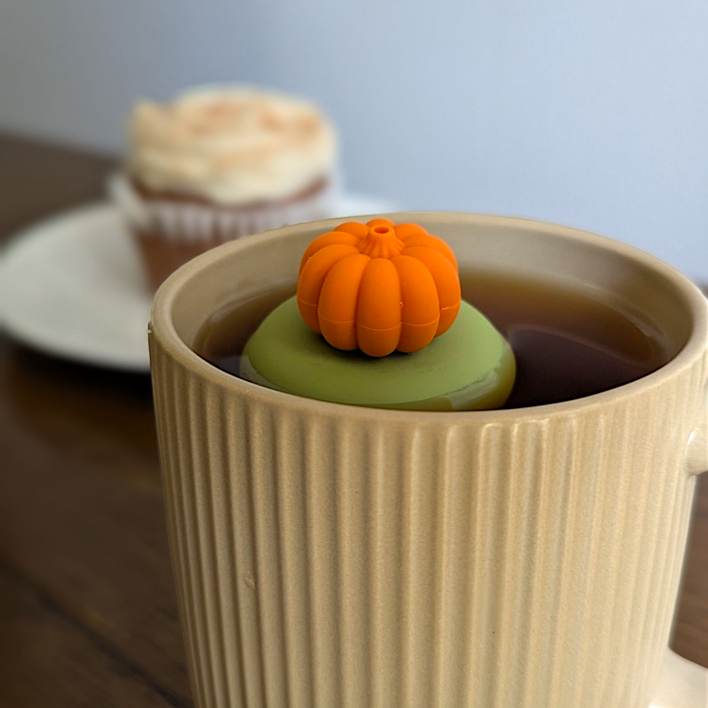 3D pumpkin Floating Tea Steeper l green base
